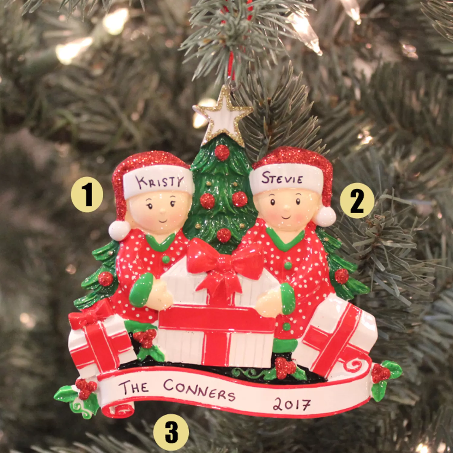 The Jolly Christmas Shop Personalized Ornaments·Wedding And Engagement Ornaments | Personalized Ornaments·Family Ornaments | Couple Opening Presents Personalized Christmas Ornament OR1523-2