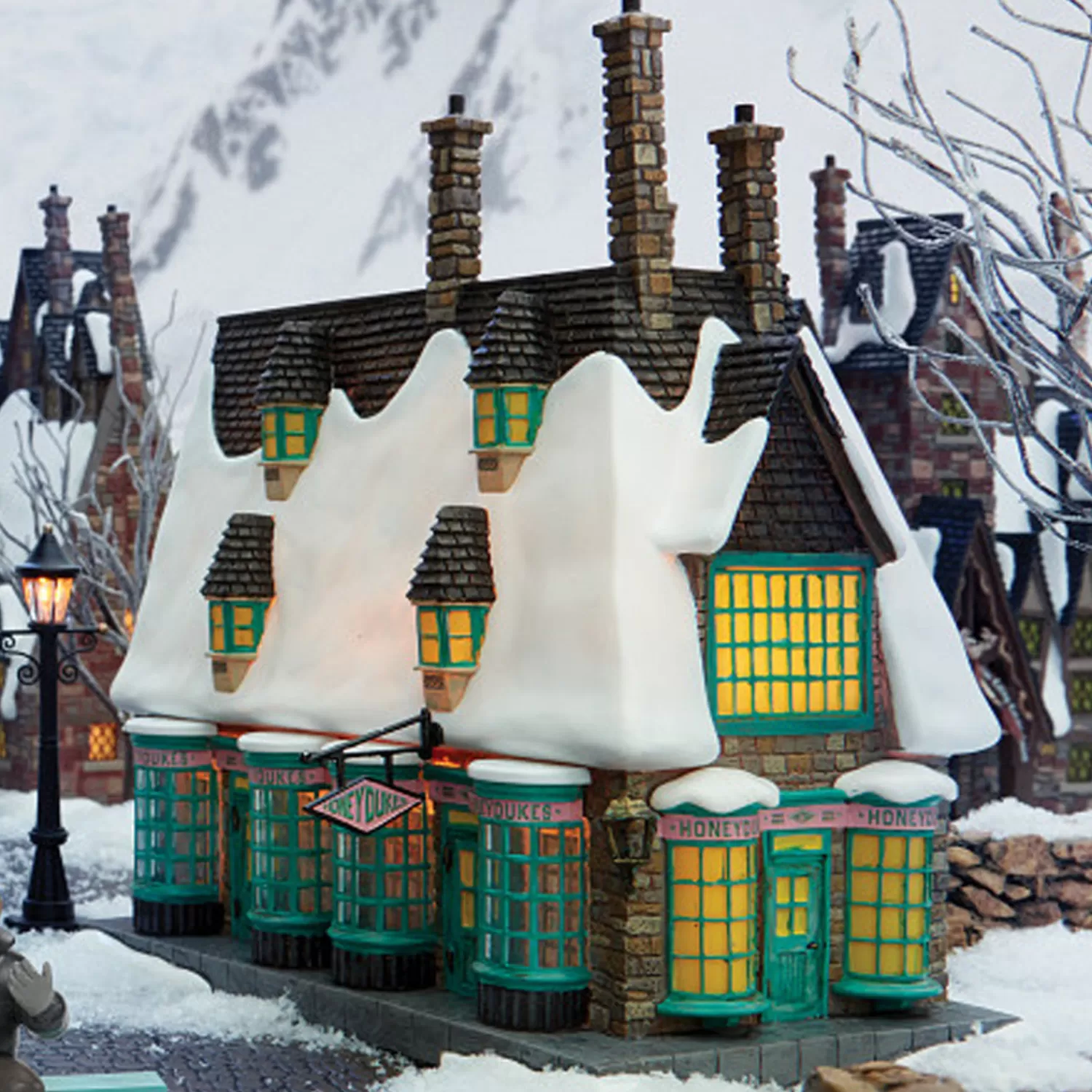 The Jolly Christmas Shop Harry Potter | Department 56 Harry Potter Village Honeydukes Sweet Shop 6007412