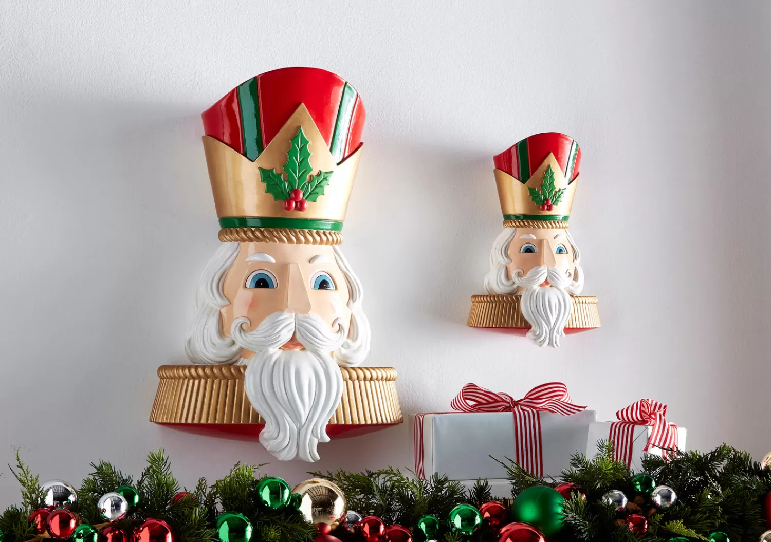 The Jolly Christmas Shop Classic Carols | Christmas Traditions | Raz 12' Or 21.5" Christmas Nutcracker Bust Hanging Wall Decoration