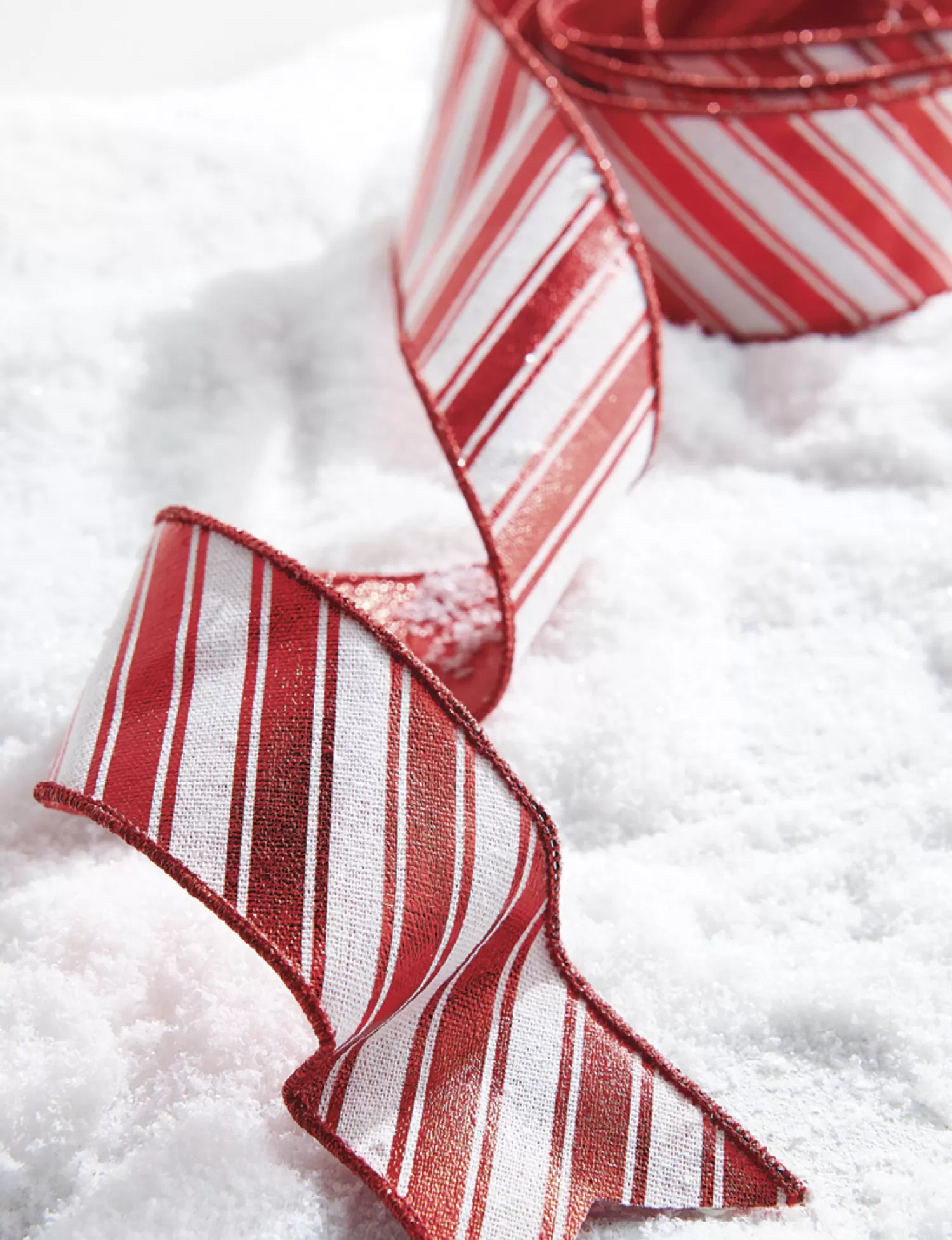 The Jolly Christmas Shop Jingle And Cocoa | The Candy Shop | Raz 2.5" Red And White Metallic Peppermint Striped Wired Christmas Ribbon R4271839
