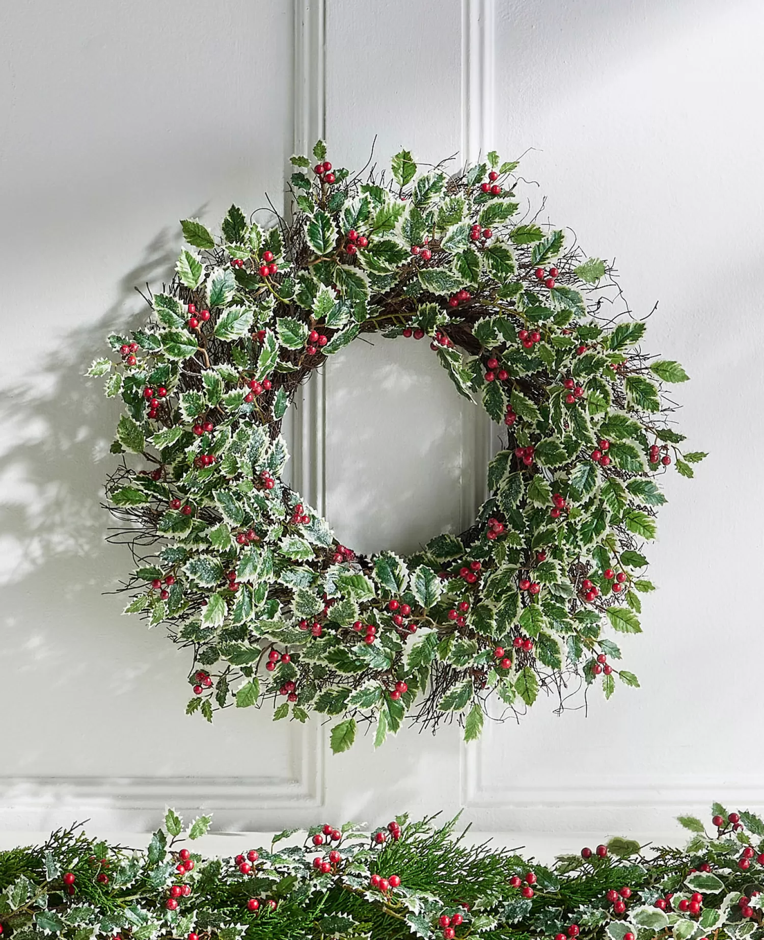 The Jolly Christmas Shop Christmas Traditions | Traditional Christmas Decorations | Raz 26" Variegated Holly Leaf And Berry Christmas Wreath W4402461
