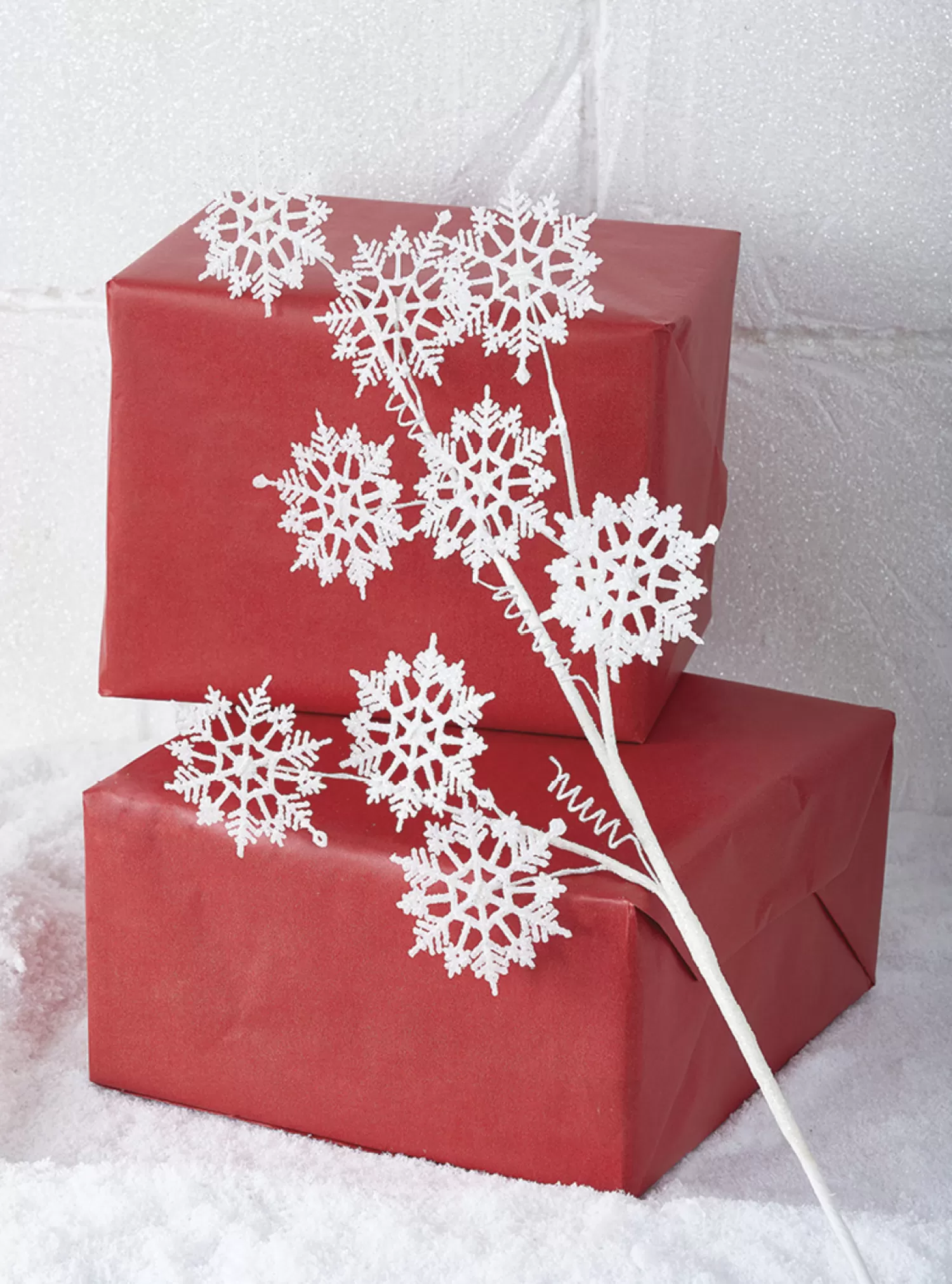 The Jolly Christmas Shop Snowflake Soiree | Snow Christmas Decorations | Raz 35" Snowflake Christmas Tree Spray F4102383