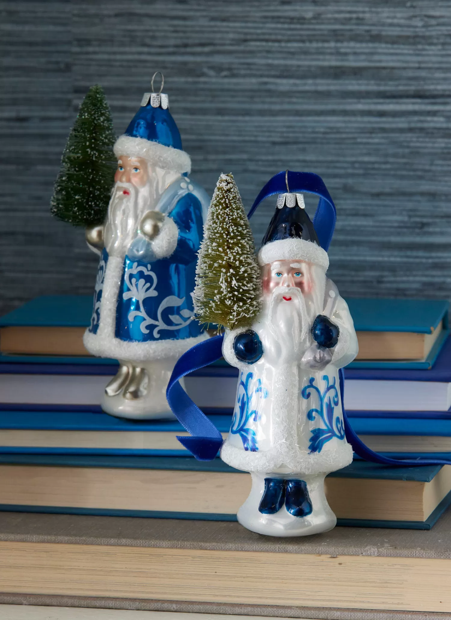 The Jolly Christmas Shop Charming Holiday | Tartan Traditions | Raz 5.5" Delft Santa With Tree Glass Christmas Ornament 4352893