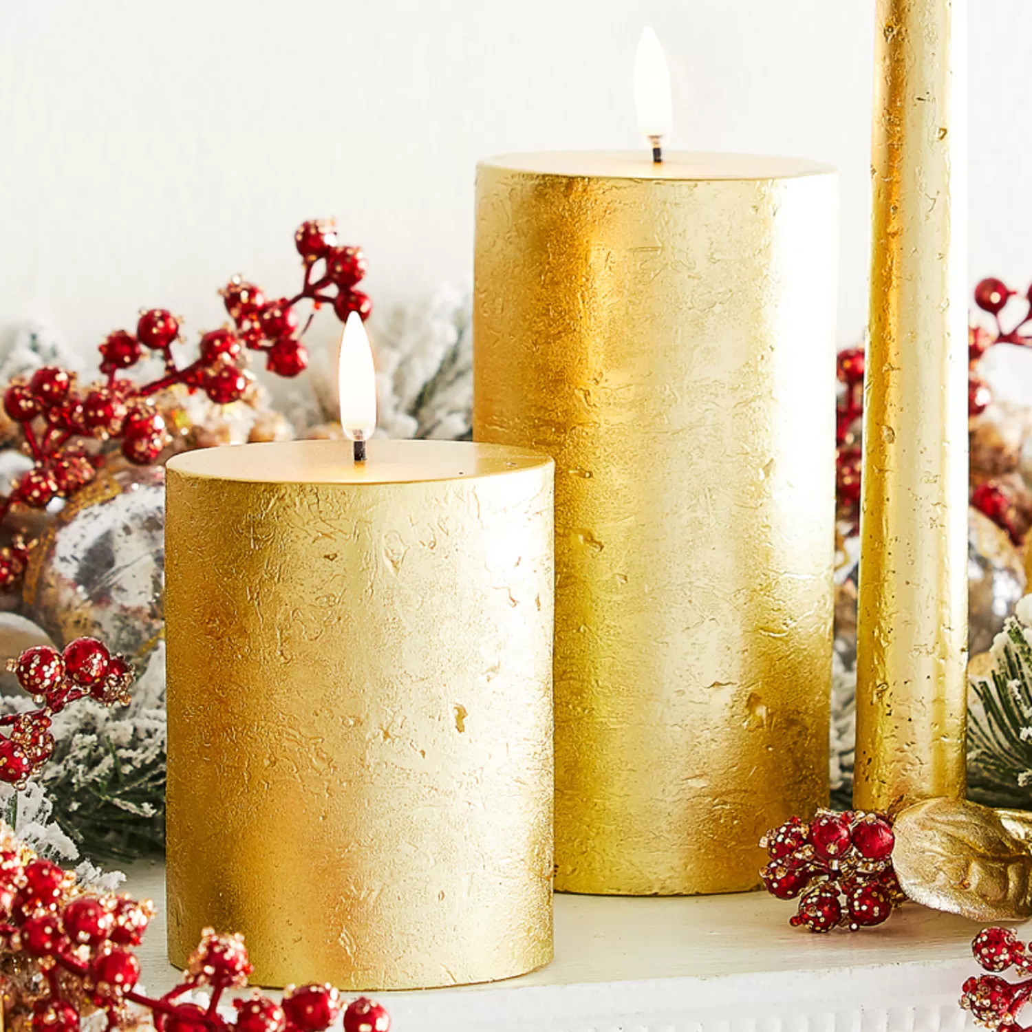 The Jolly Christmas Shop Bon Noel | Tartan Traditions | Uyuni 3" X 5" Or 7" Gold Texture Flat Top Flicker Flame Pillar Candle
